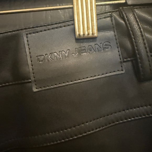 DKNY Jeans Zip Front Faux Leather Mini Skirt | Black | 29 | NWT - Picture 5 of 7